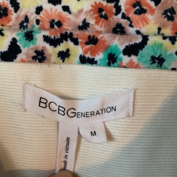 BCBGeneration Floral Print Mini Skirt Medium - Picture 9 of 9